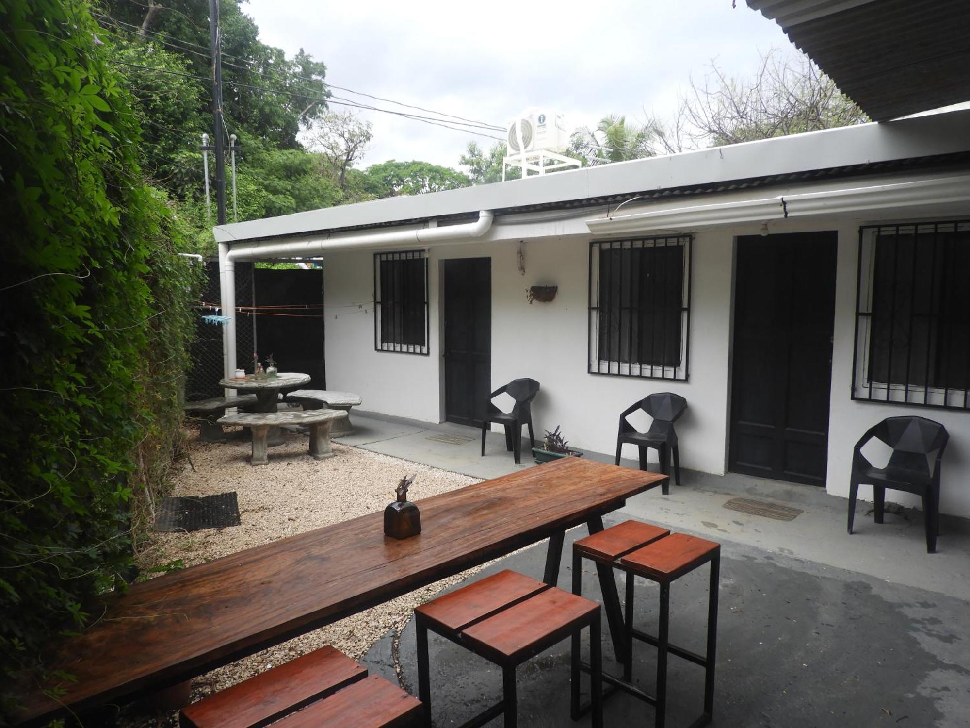 The Backside House Hostel Tamarindo Exterior photo